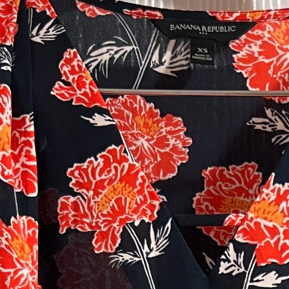 Banana Republic Cap-sleeve Blouse - Picture 9 of 10